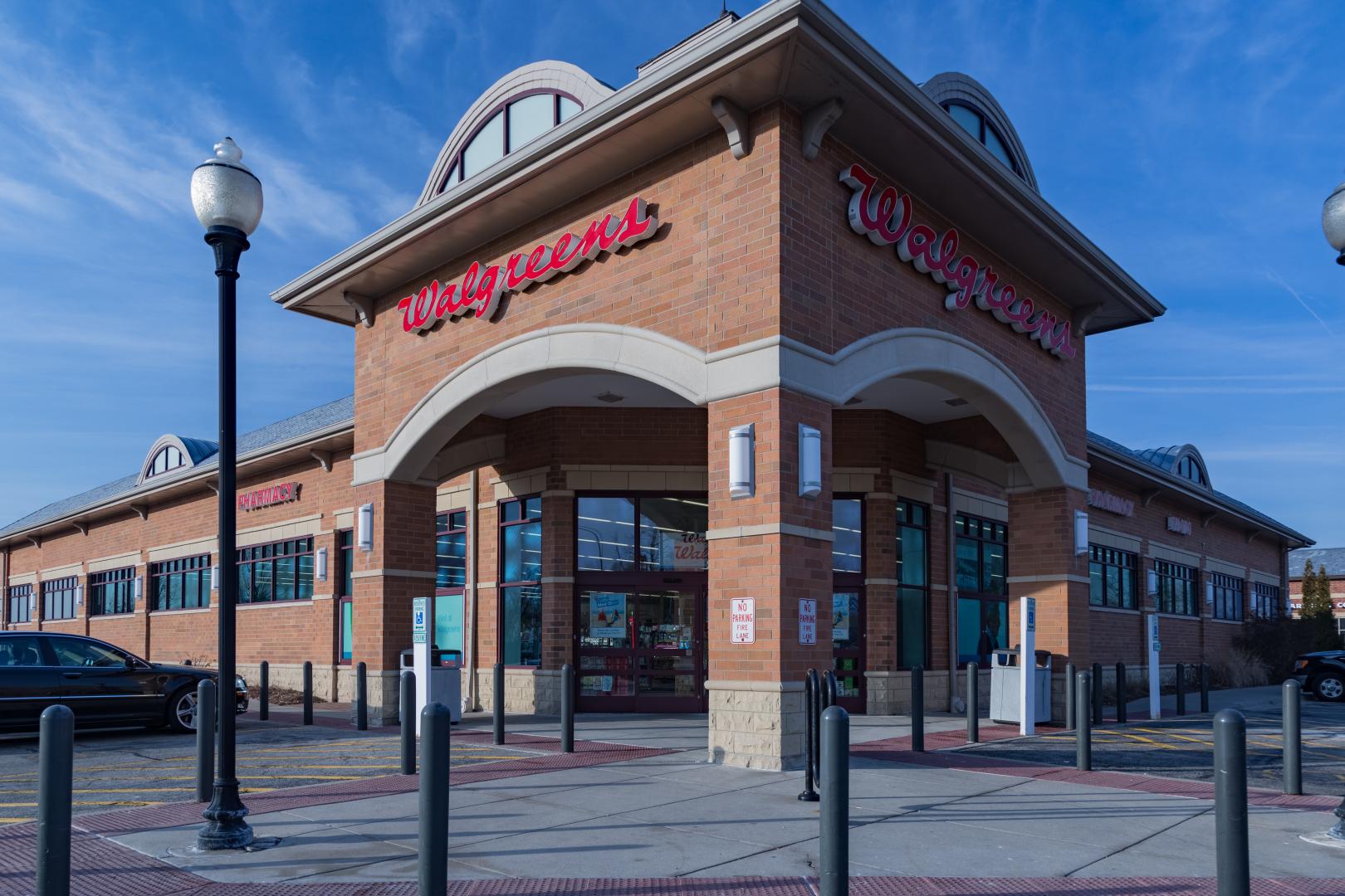 Walgreens store exterior 3